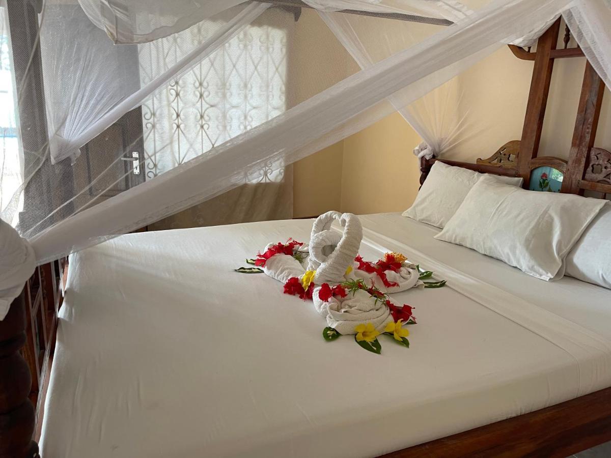 جامبياني Visitor'S Inn المظهر الخارجي الصورة