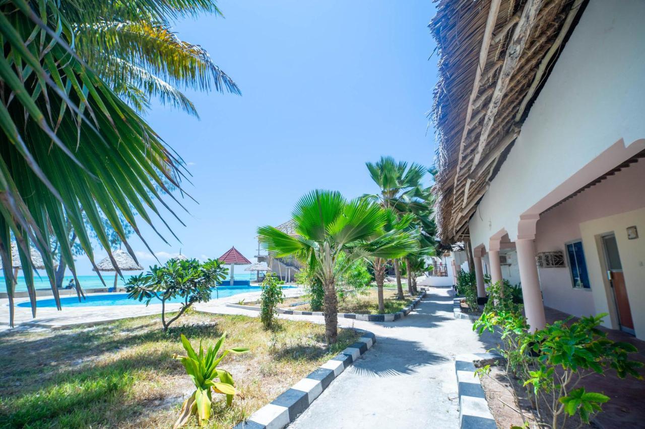 جامبياني Visitor'S Inn المظهر الخارجي الصورة