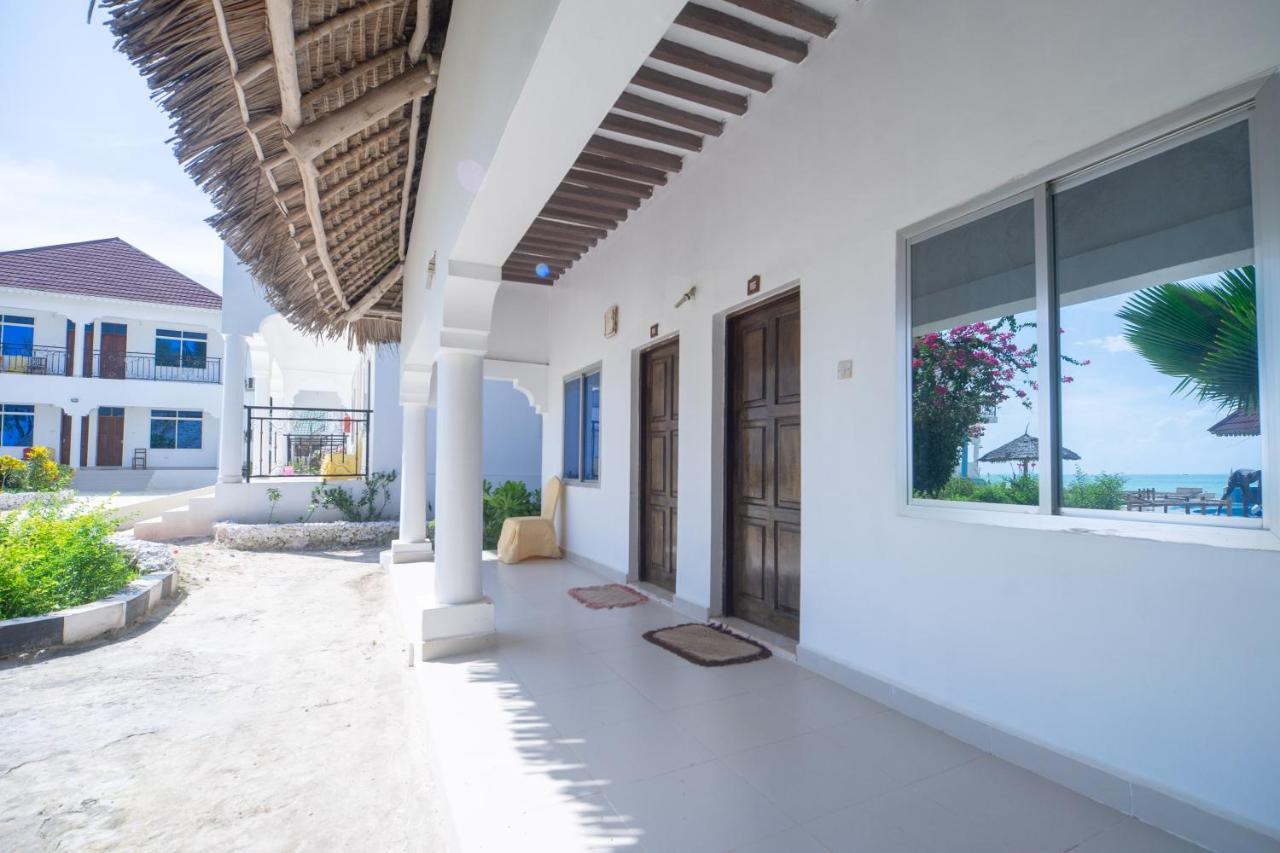 جامبياني Visitor'S Inn المظهر الخارجي الصورة