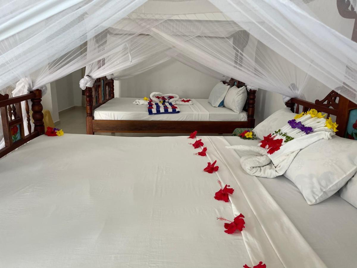 جامبياني Visitor'S Inn المظهر الخارجي الصورة